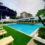 Vittoria Parc Hotell 4*