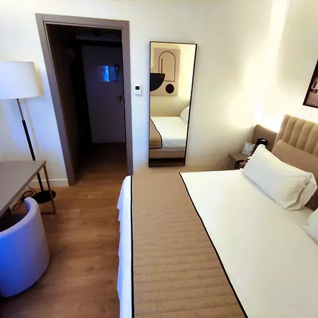 Vittoria Parc מלון 4*