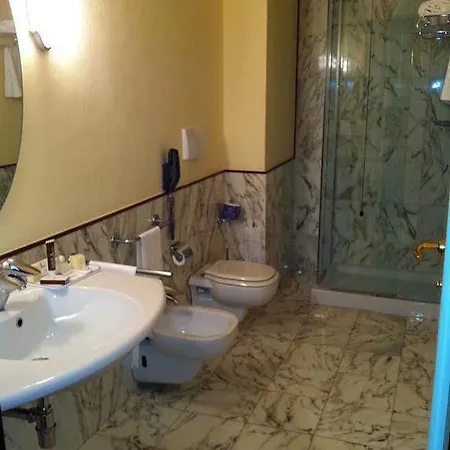 Vittoria Parc מלון 4*