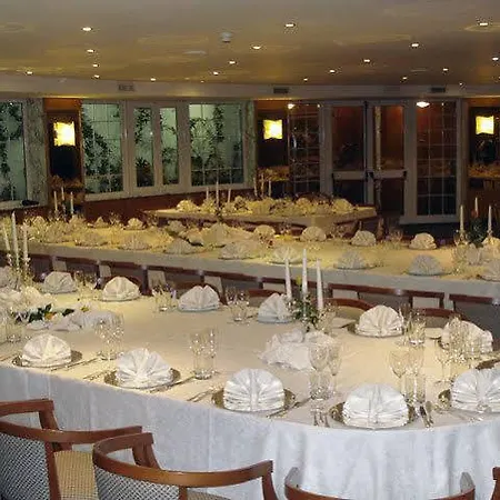 Vittoria Parc מלון 4*