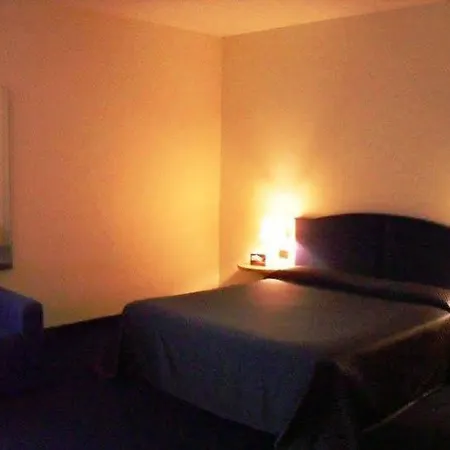 Vittoria Parc מלון 4*